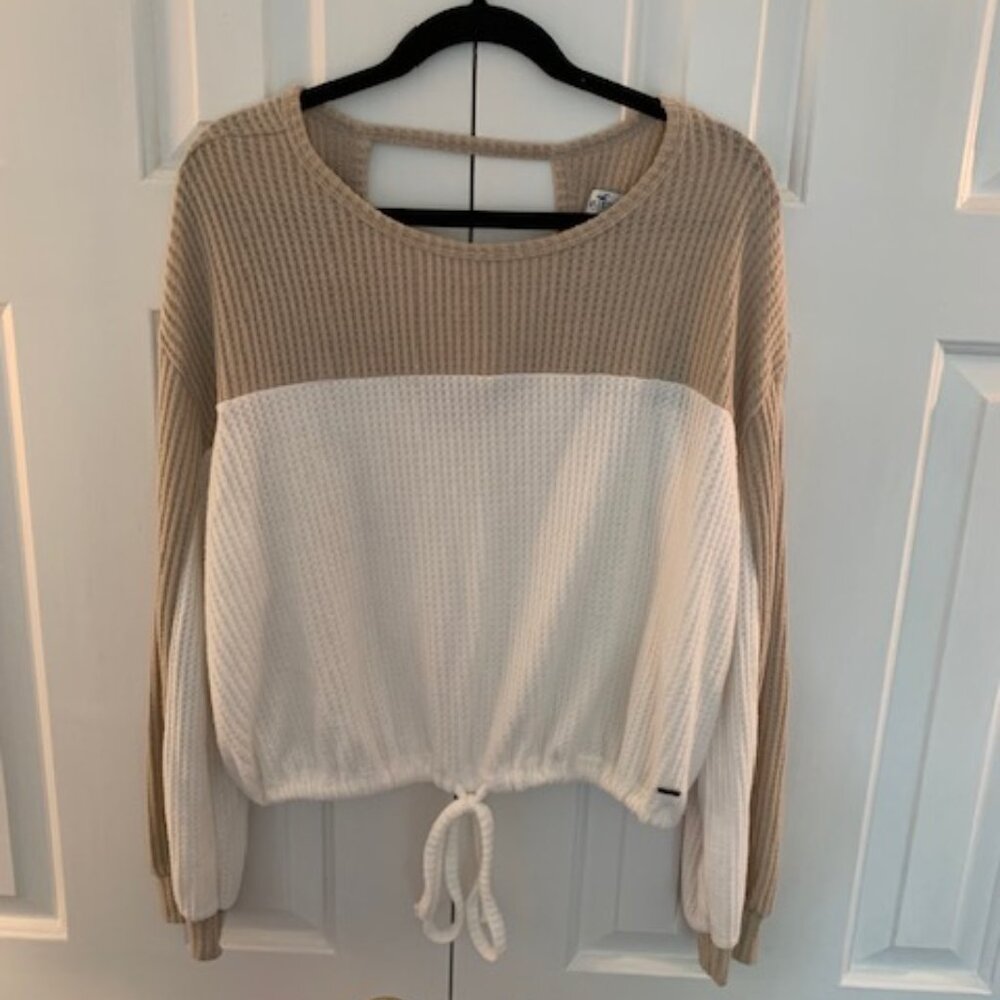 Hollister Beige and Cream Sweater